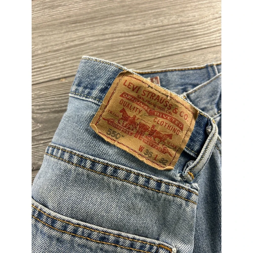 Levis 550 Relaxed Fit Jeans Light Wash Blue Denim Mens 36X32 Vintage Style